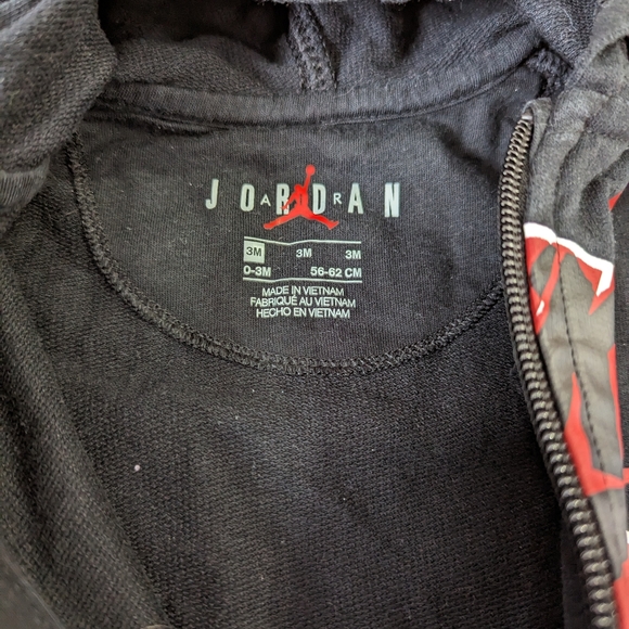 2pc Baby one piece Converse and Nike zip up outfits. - Picture 5 of 5